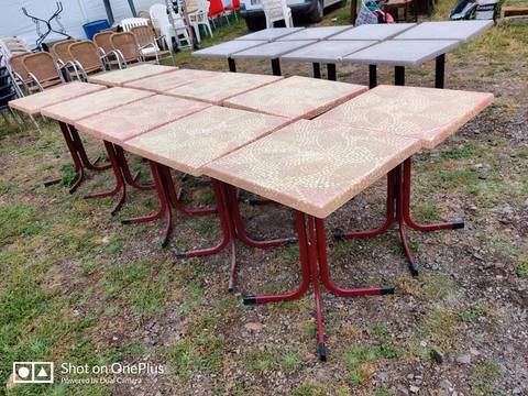 Table snack 60x60cm 40€ piece