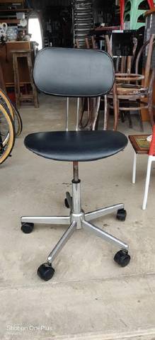 Chaise d'atelier ou bureau vintage 50€/P
