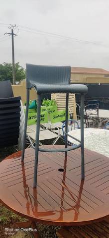 Tabouret de bar extérieur Nardy 40€/P