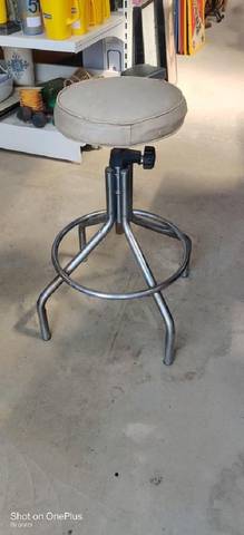 Tabouret industriel vintage