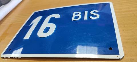 Numéro de rue métal 16bis