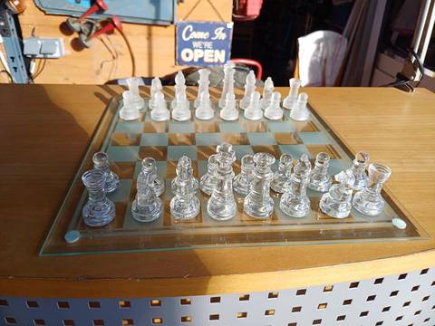 Jeu d'échec en verre