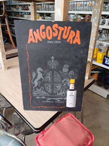 Tableau ardoise publicitaire  Angostura