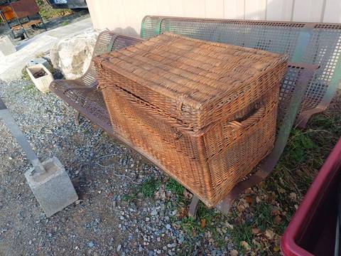 Ancienne Malle coffre osier rotin