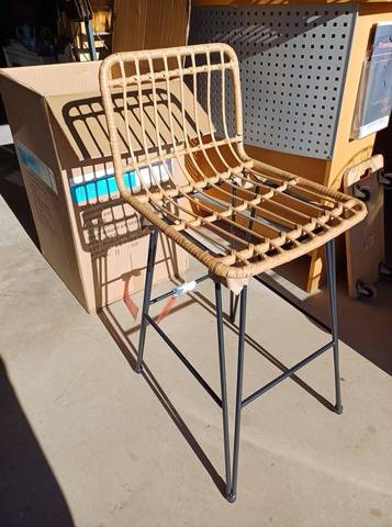 Tabouret de bar neuf 50€ pièce