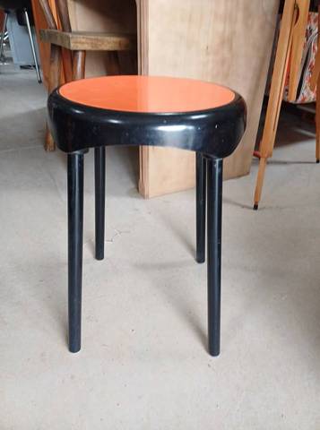 Tabouret Plastunic Vintage 50/60’s , orange et noir