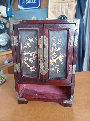 Ancien et Joli coffret a bijoux