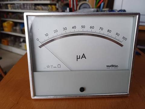 Micro-ampere metre métrix