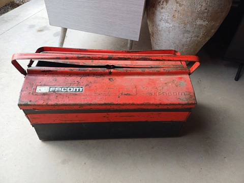 Vieille boite a outils facom