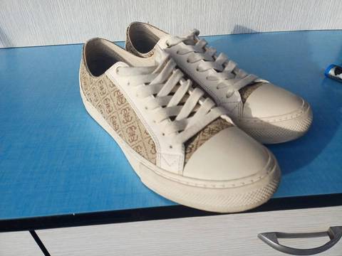Chaussures toile guess pointure 40