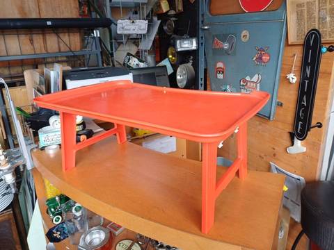 Plateau repas lit vintage orange