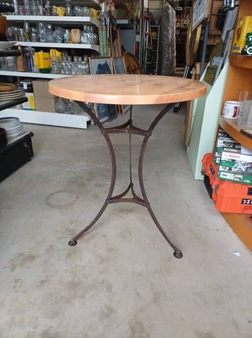 Table guéridon pour tete a tete