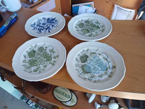 Assiette Vintage Gien France - Modèle "Capucines" et Floral