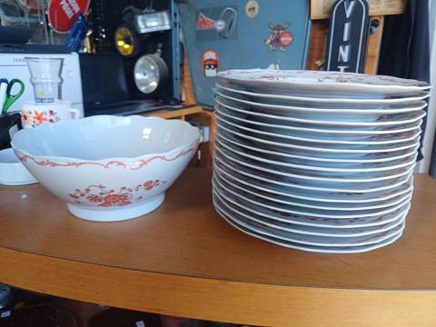 Service de table Porcelaine de Berry - Création L. Lourioux - 18 pièces