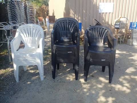 Lot de chaises de jardin ProGarden (Blanches & Noires) – Très bon état