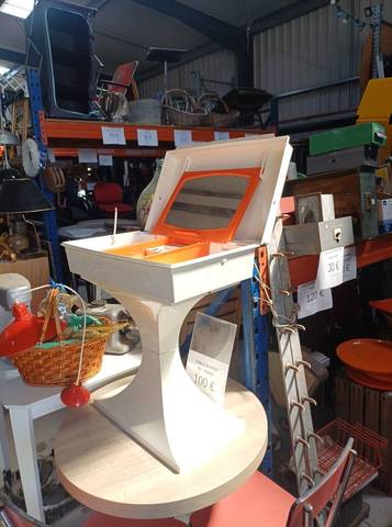 Coiffeuse Table Tulipe Vintage "Prisunic" - Flair - Années 70 Space Age