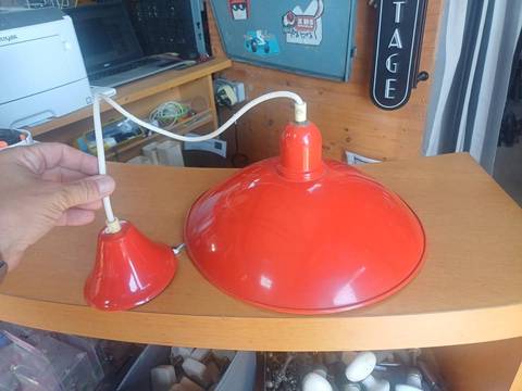 Suspension vintage métal Rouge – Style Industriel / Pop 70s