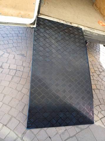 Plaque de franchissement de tranchée composite – Passerelle de chantier 140 x 78 cm