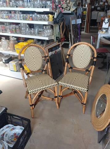 Paire de chaises de bistrot vintage en rotin et tressage bicolore