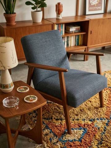 Fauteuil scandinave IKEA Ekenaset gris et bois