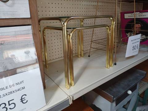 Duo tables gigognes vintage métal doré et verre – Années 70