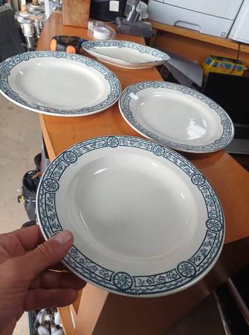 Lot vaisselle ancienne Terre de Fer Salins modèle Bristol - Ravier + Assiettes bleu