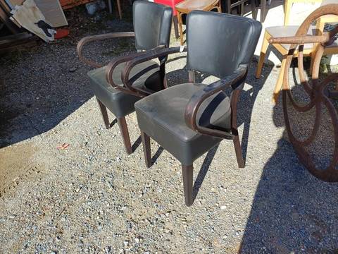 Fauteuils Club / Brasserie chr Modèle AMSTERDAM – Neuf / Expo (Noir, Rouge, Chocolat)