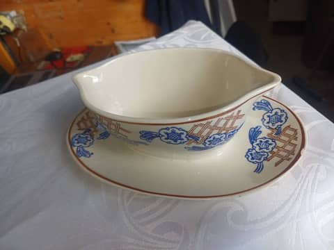 Lot vaisselle ancienne Longwy en faïence – Plat ovale, compotier & saucière – photo 5