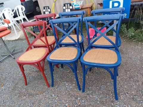 Chaises bistrot bois & rotin Maisons du Monde « Tradition » (Bleu & Rouge) – photo 2
