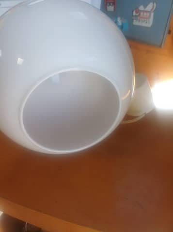 Lustre / Suspension globe verre opalin blanc vintage 70s - Ø 18 cm – photo 8