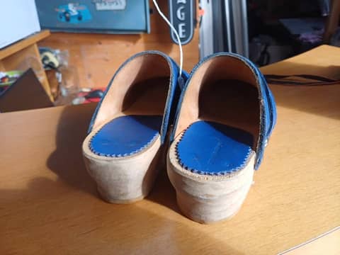 Sabots en bois et cuir bleu "Création Jesaka" - Pointure 35 (Très bon état) – photo 6