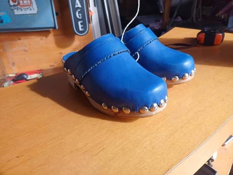 Sabots en bois et cuir bleu "Création Jesaka" - Pointure 35 (Très bon état) – photo 2