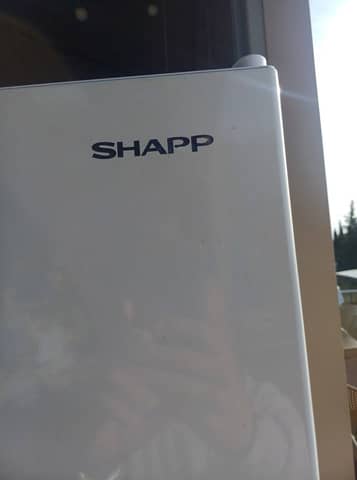 Réfrigérateur combiné SHARP avec congélateur – Très bon état de marche – photo 6