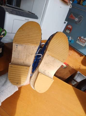 Sabots en bois et cuir bleu "Création Jesaka" - Pointure 35 (Très bon état) – photo 8
