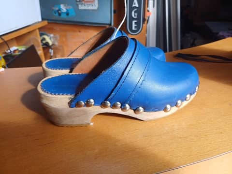 Sabots en bois et cuir bleu "Création Jesaka" - Pointure 35 (Très bon état)