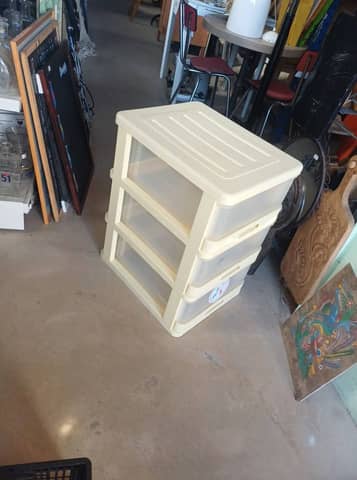 Tour de rangement plastique 3 tiroirs - Bon état – photo 4