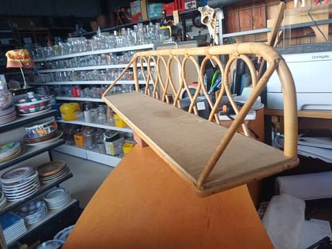 Étagère murale vintage en rotin et bambou – Années 60/70 – photo 3