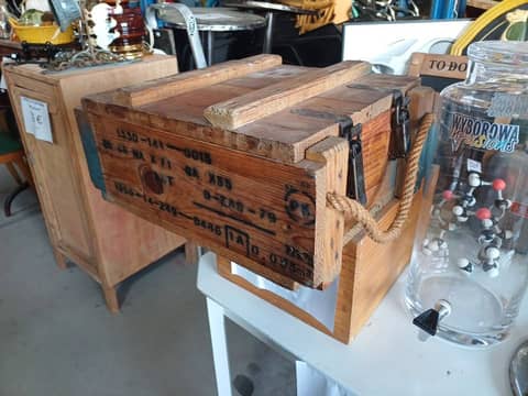 Caisse militaire en bois d'origine Armée Française (1979) – Déco industrielle / Militaria – photo 2