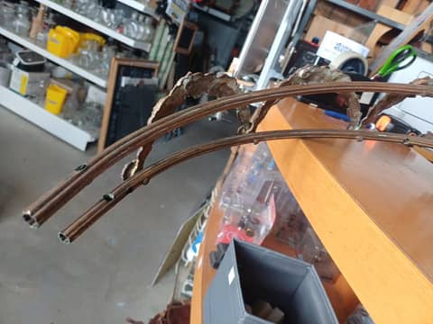 Galerie de ceinture demi-lune en bronze/laiton Style Louis XVI - Restauration meuble – photo 8