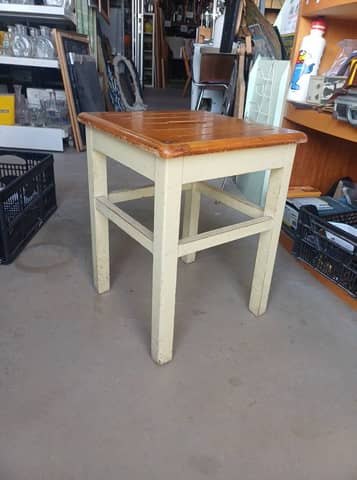 Tabouret vintage en bois massif – Style atelier / campagne – Années 50-60 – photo 3