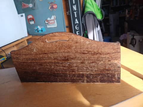 Porte-courrier / Rangement de bureau vintage en bois massif incrusté de laiton – photo 7