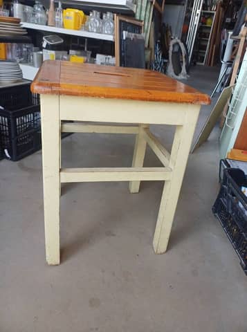 Tabouret vintage en bois massif – Style atelier / campagne – Années 50-60 – photo 4